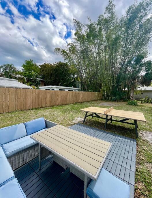 Cozy apartment minutes from downtown view 2