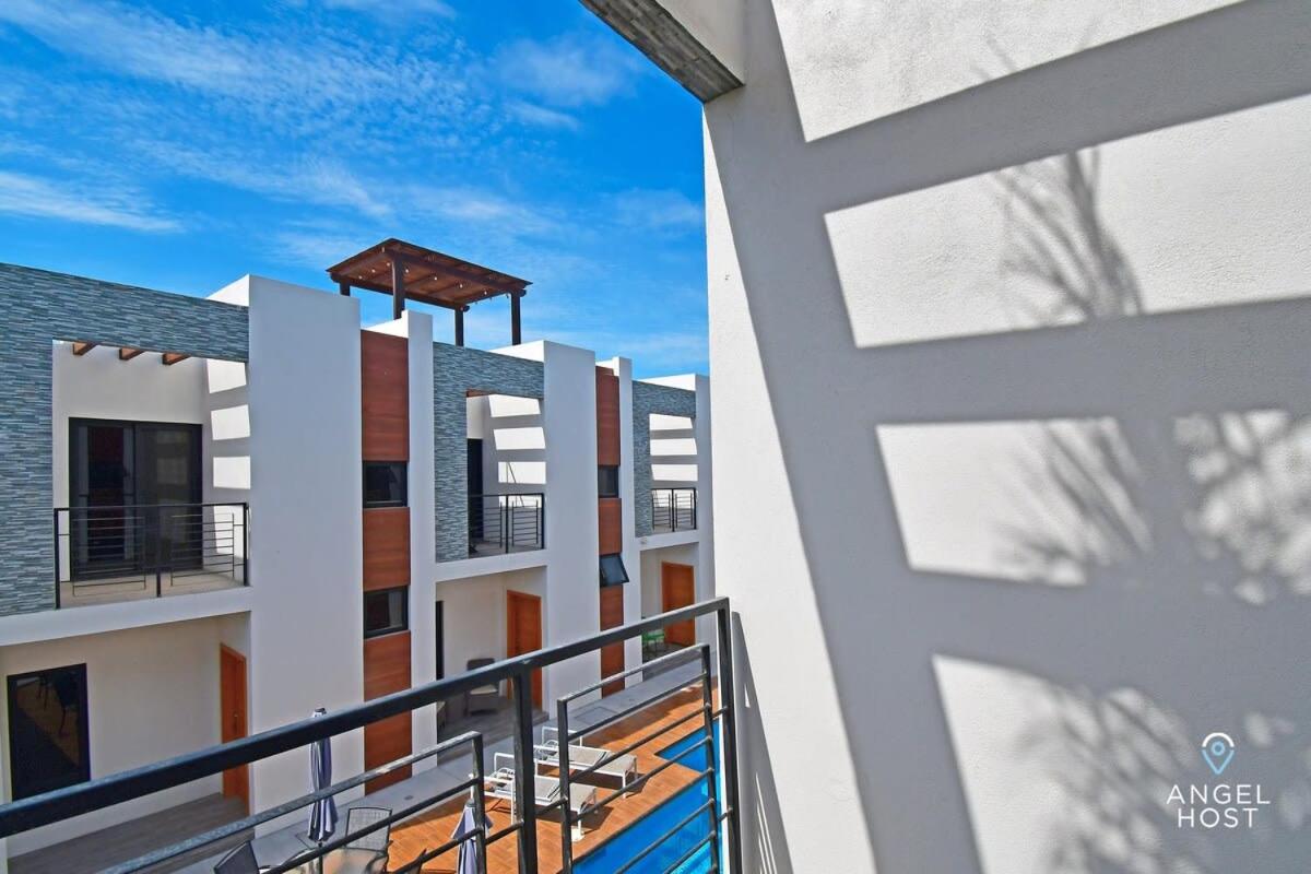 2Story Townhome wPool Onsite and 20Steps to Beach