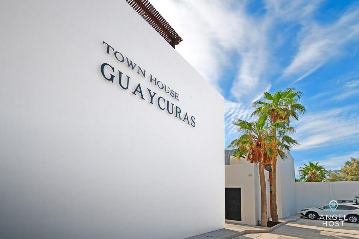 2Story Townhome wPool Onsite and 20Steps to Beach