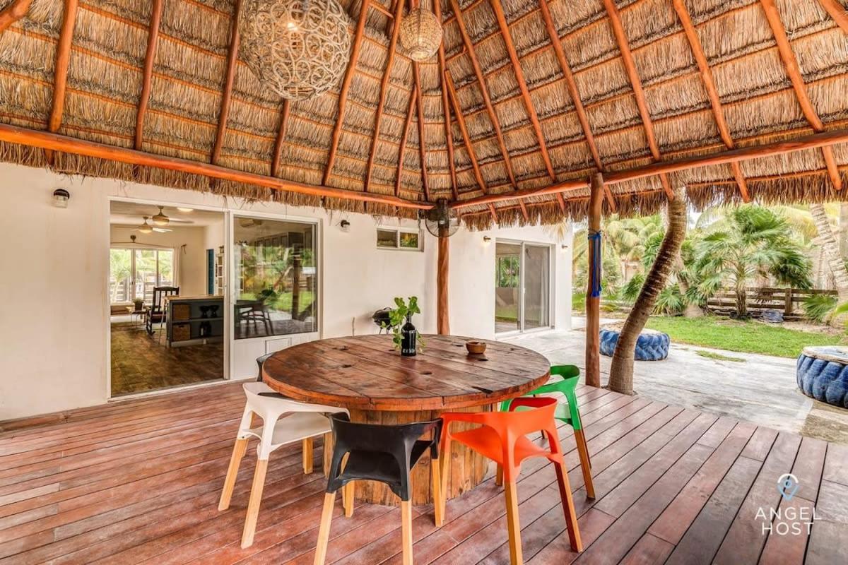 A Sublime Beach Getaway Perfect for a Family Gathering view 4