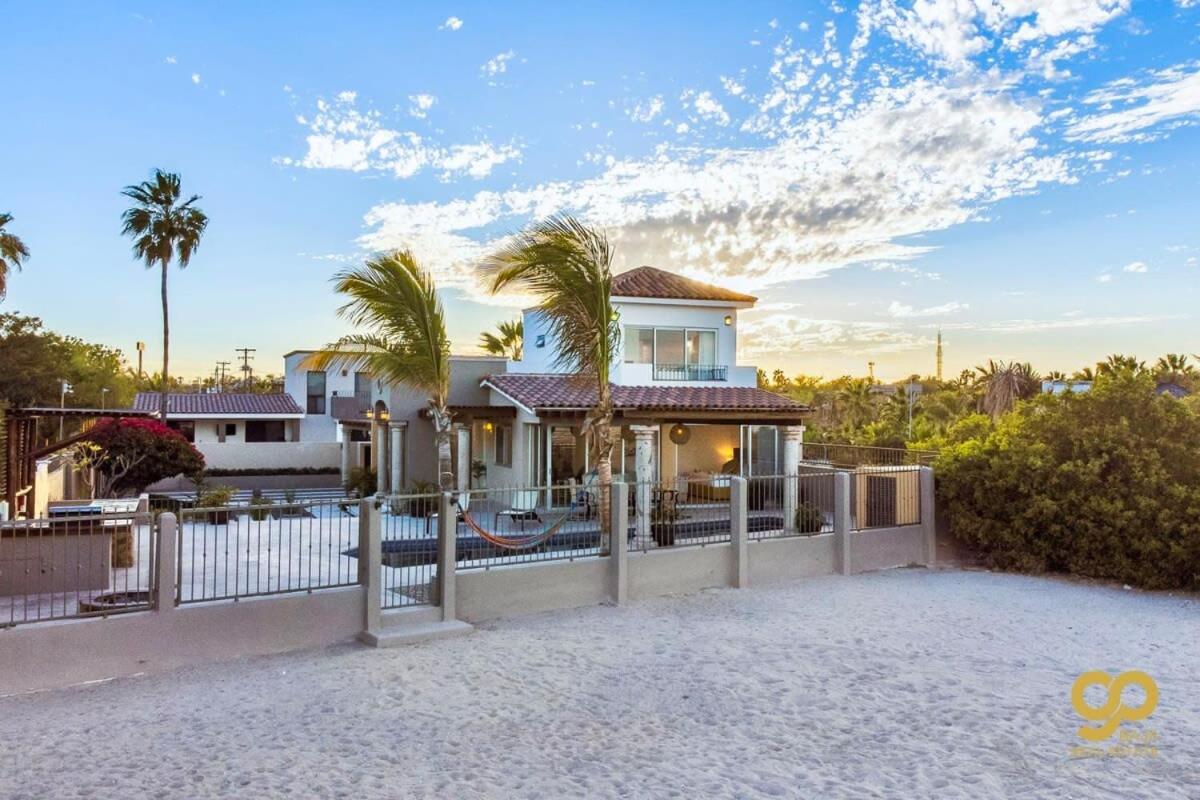 Casa Caracol Beachfront and Private Pool Villa view 4