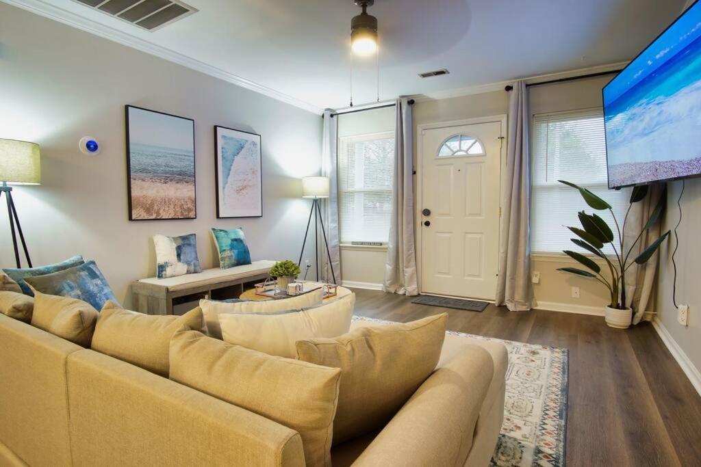 Bungalow Bliss ※ Beach Cottage Blocks From Ocean view 3