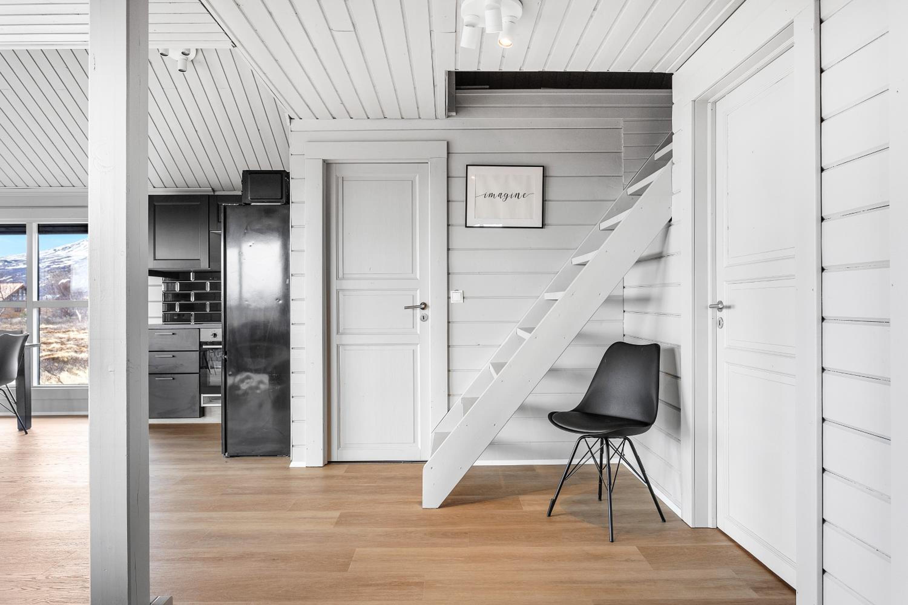 Spacious 4-Bedroom Home in Southern Iceland view 3