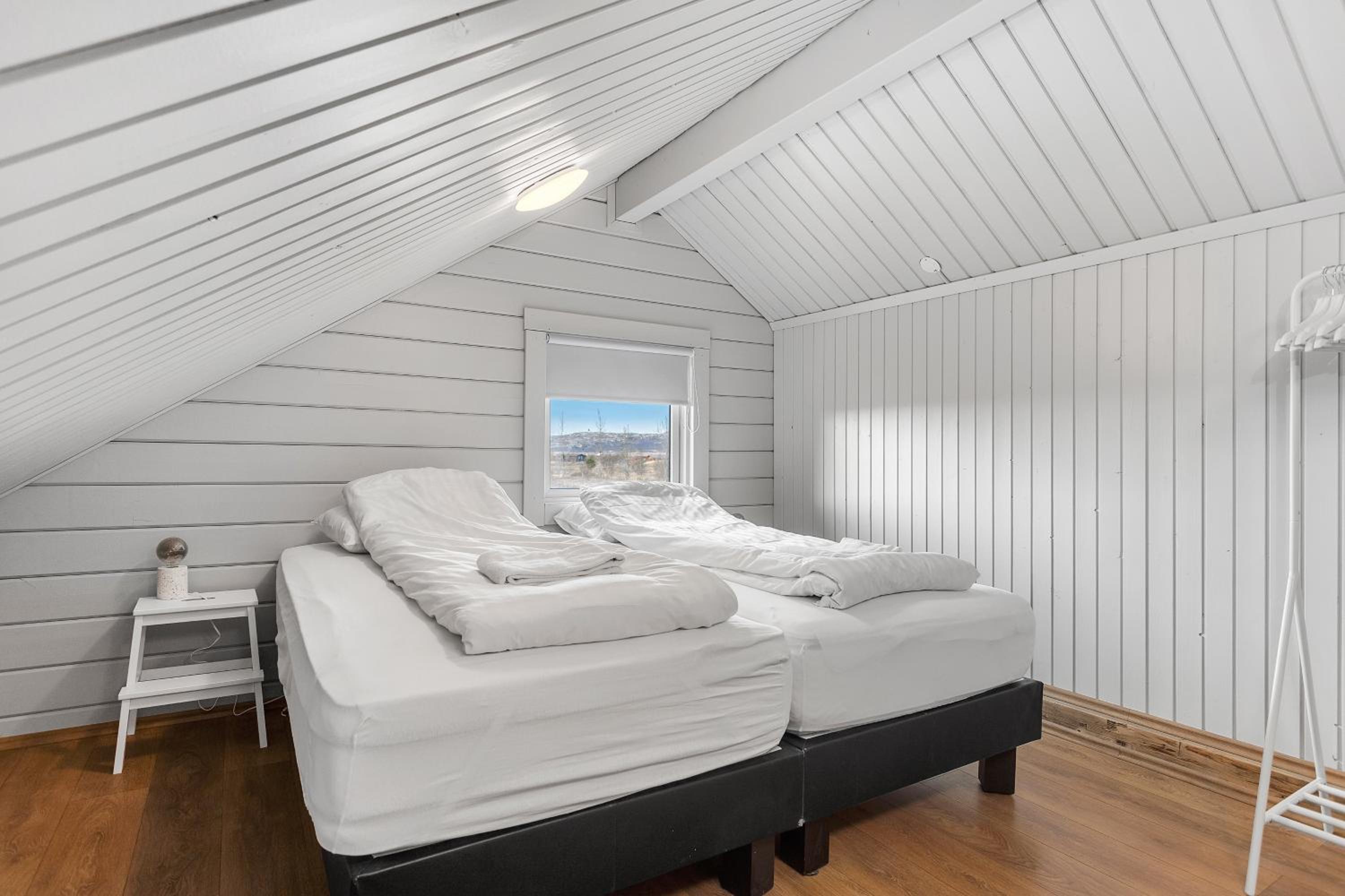Spacious 4-Bedroom Home in Southern Iceland view 4