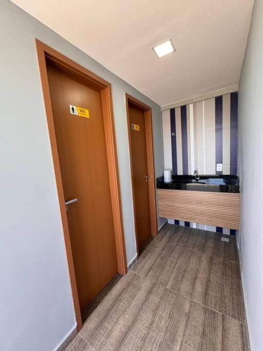 Studio luxo com piscina privativa e cascata no centro de porto de galinhas!
