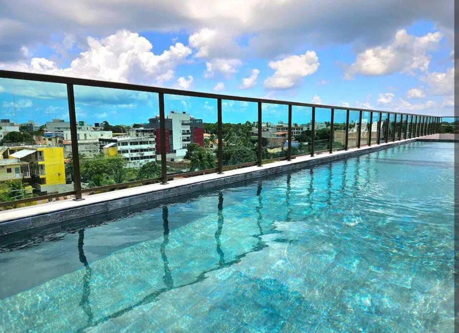 Studio luxo com piscina privativa e cascata no centro de porto de galinhas!