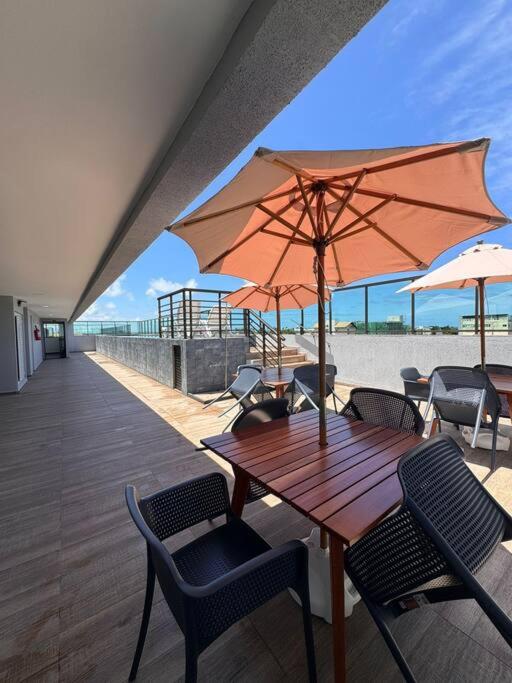 Studio luxo com piscina privativa e cascata no centro de porto de galinhas!