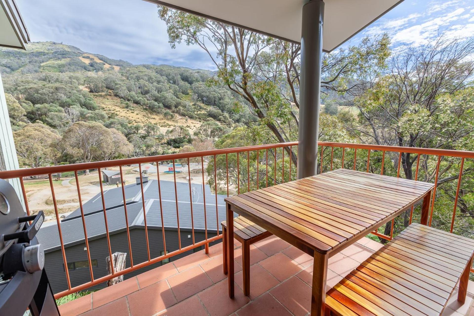 Hotel Lhotsky 2 Bedroom with corner spa bath and balcony - Image 1