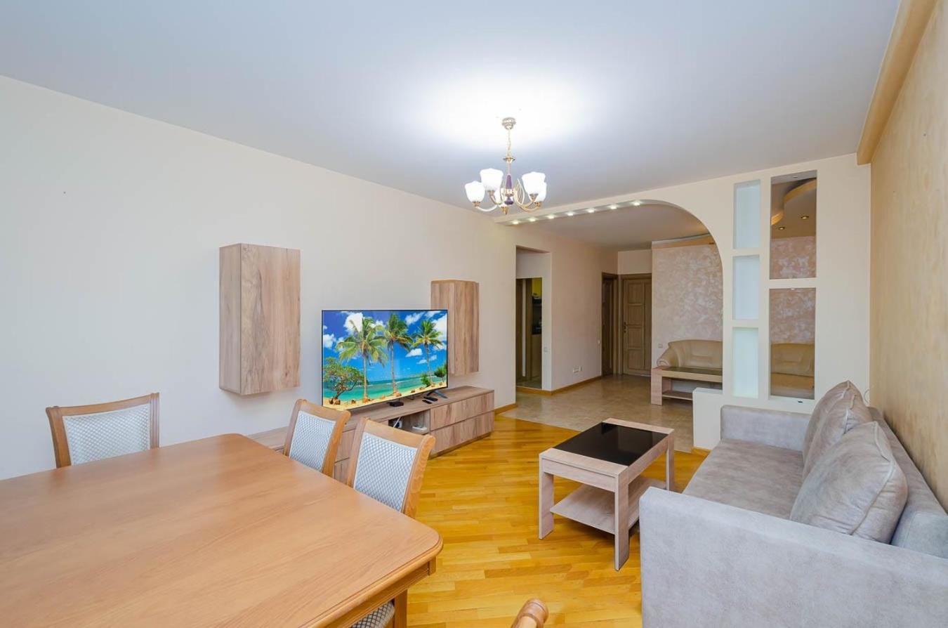 40 excellent three-room apartment in the center of Yerevan