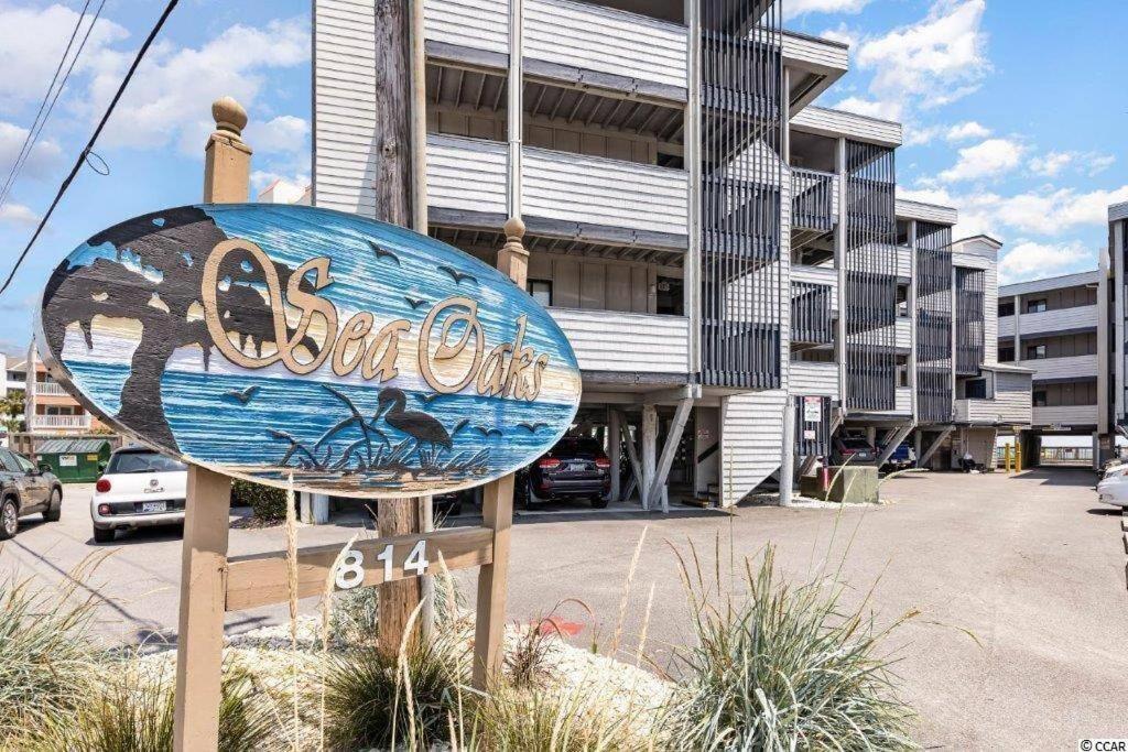 Ocean Breeze Beachfront Condo, Newly Renovated view 3