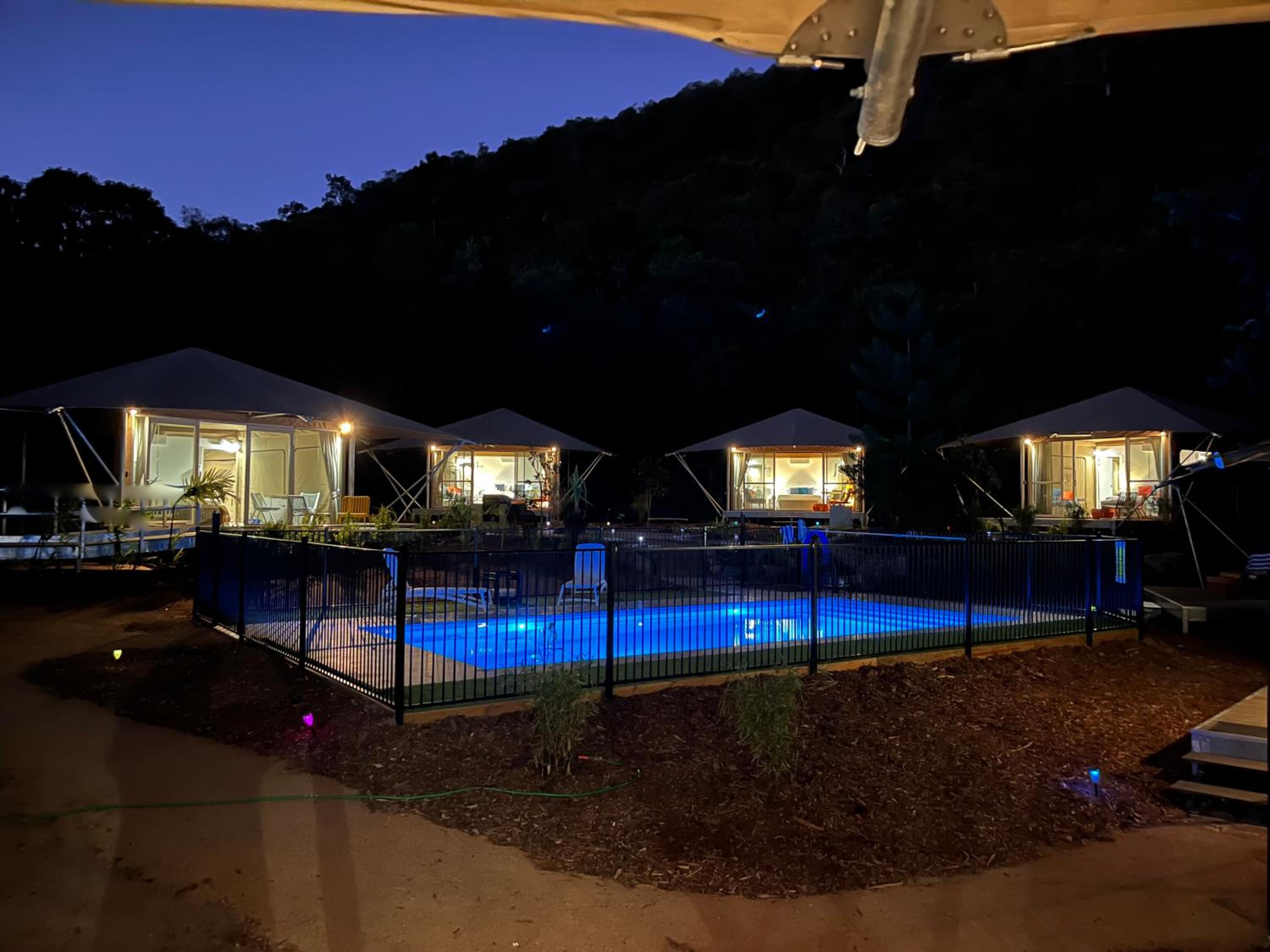 Deluxe King Safari Tent 2