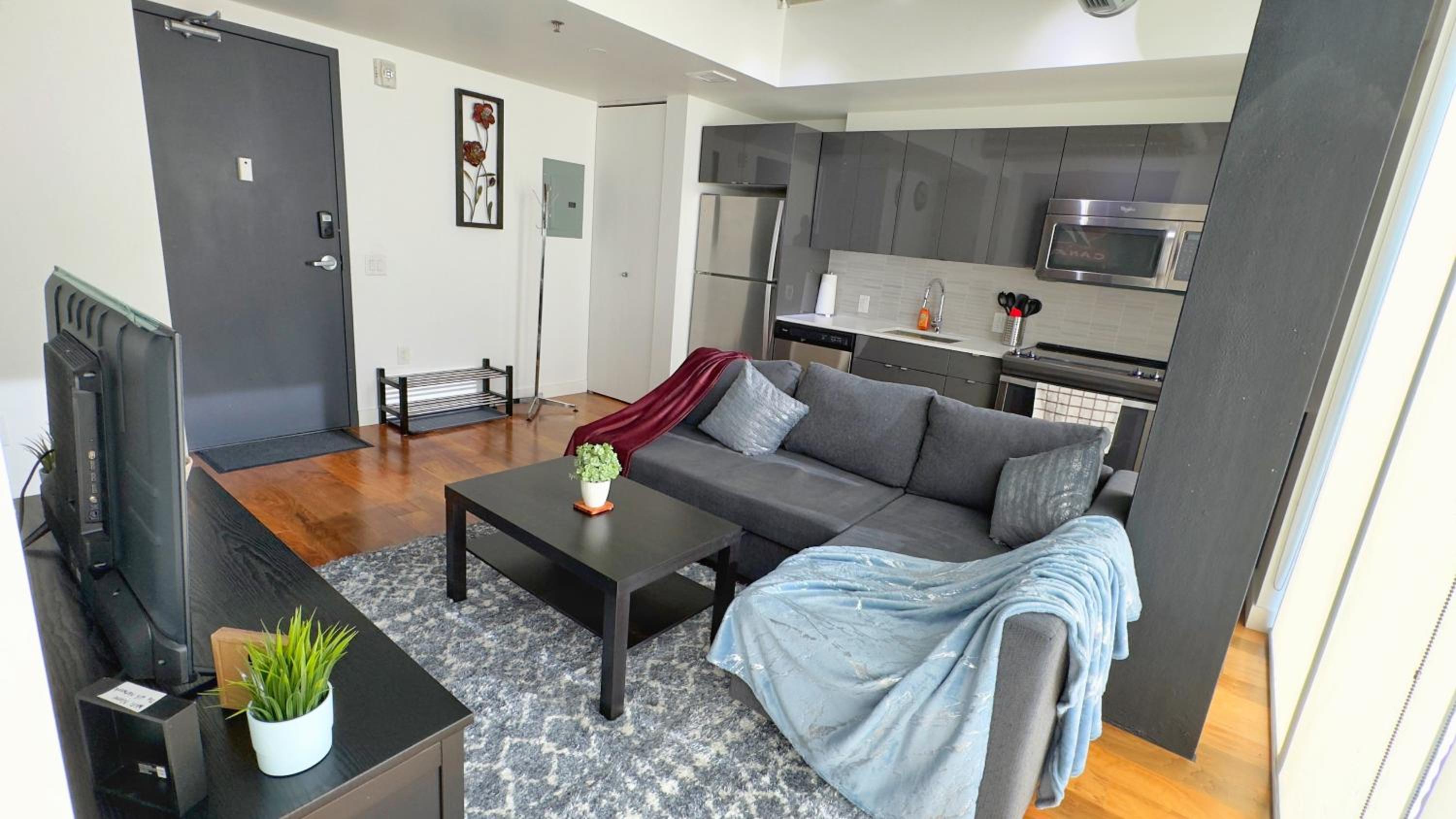 Cozy 1BR Apt - Downtown Winnipeg
