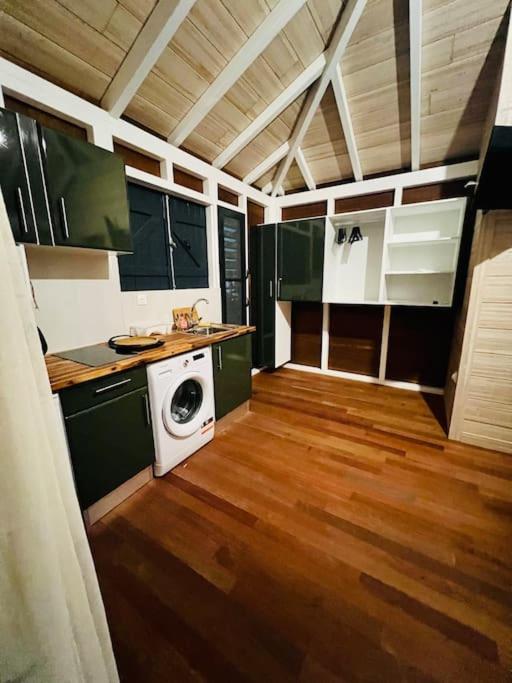 Lodge Lamareale, Bungalow sur l eau proche de la plage