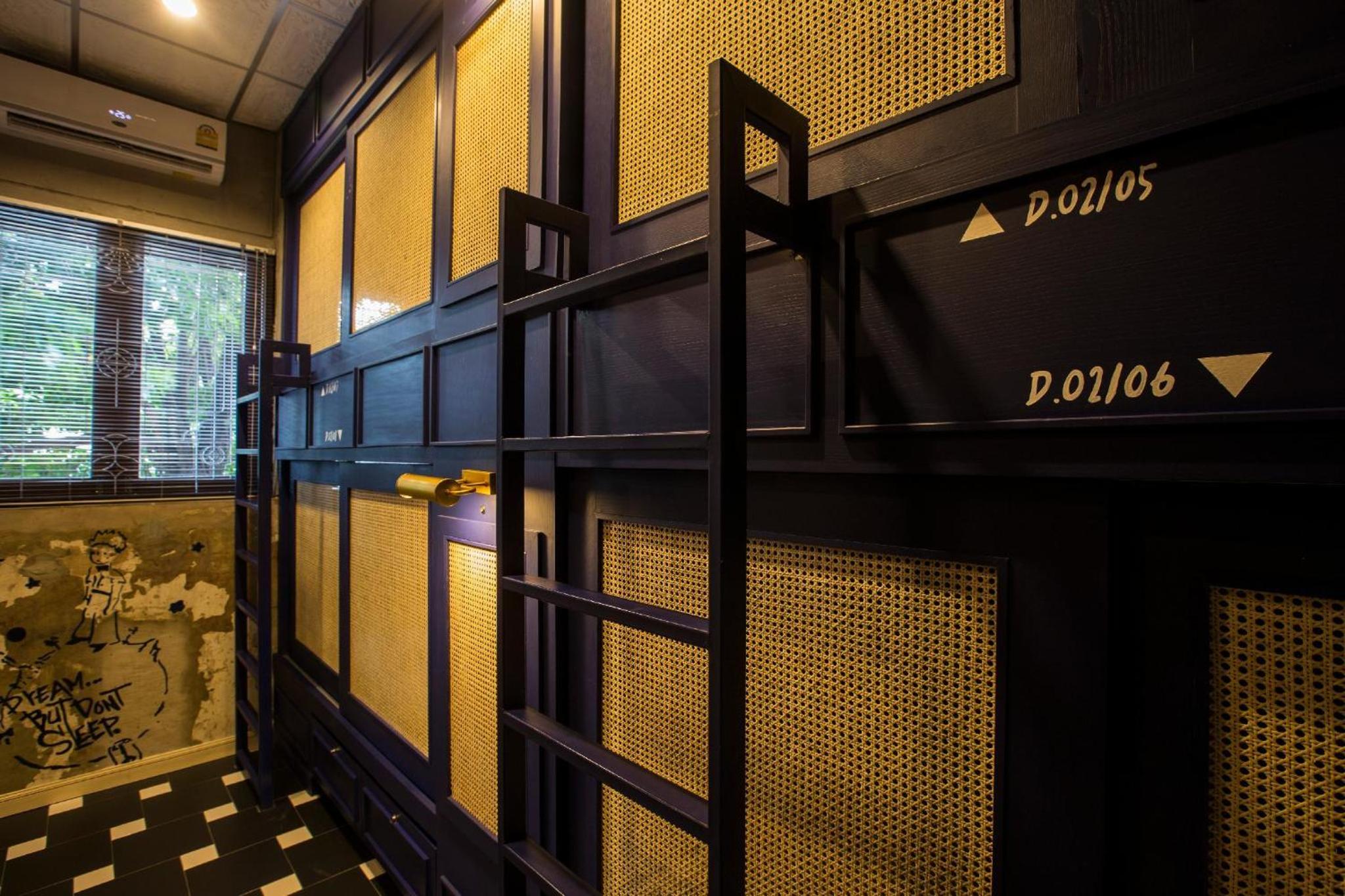Azure Hostel Bangkok
