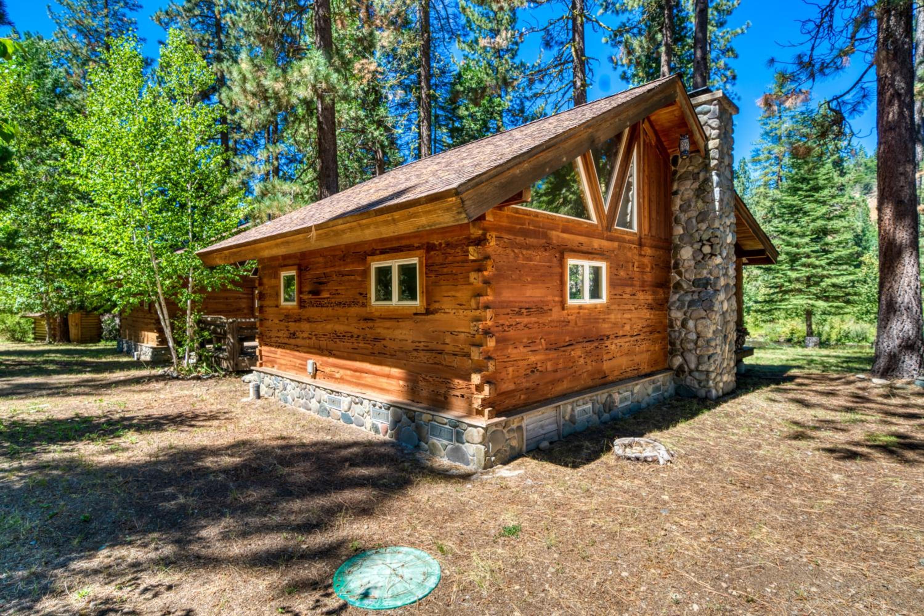 2 Riverfront Cabins, 200 Acres Near Plumas Forest