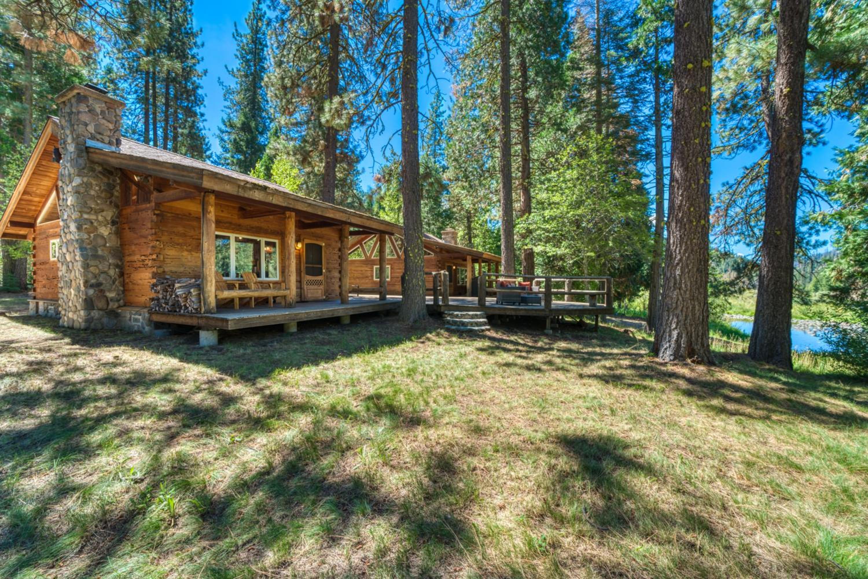2 Riverfront Cabins, 200 Acres Near Plumas Forest
