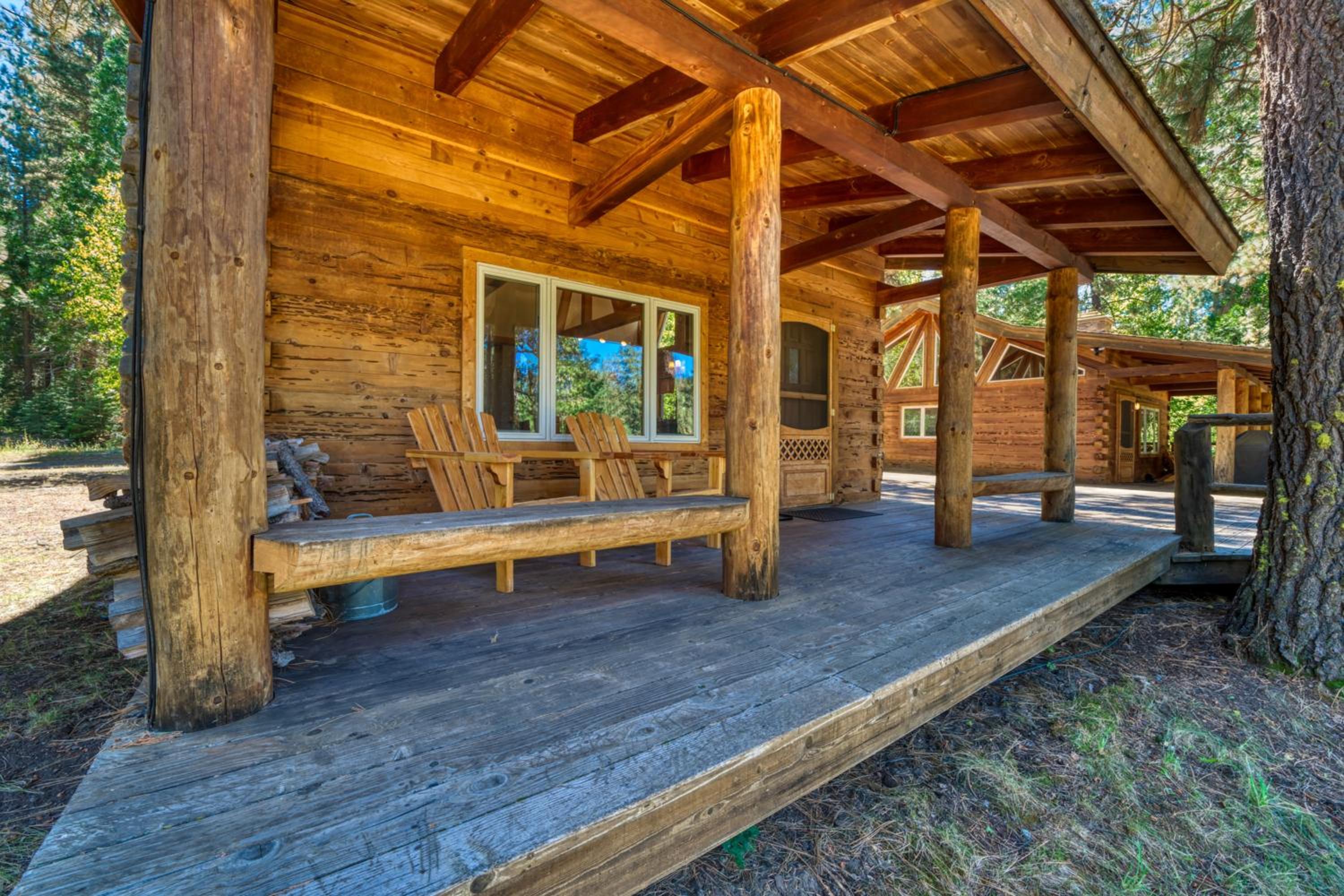 2 Riverfront Cabins, 200 Acres Near Plumas Forest