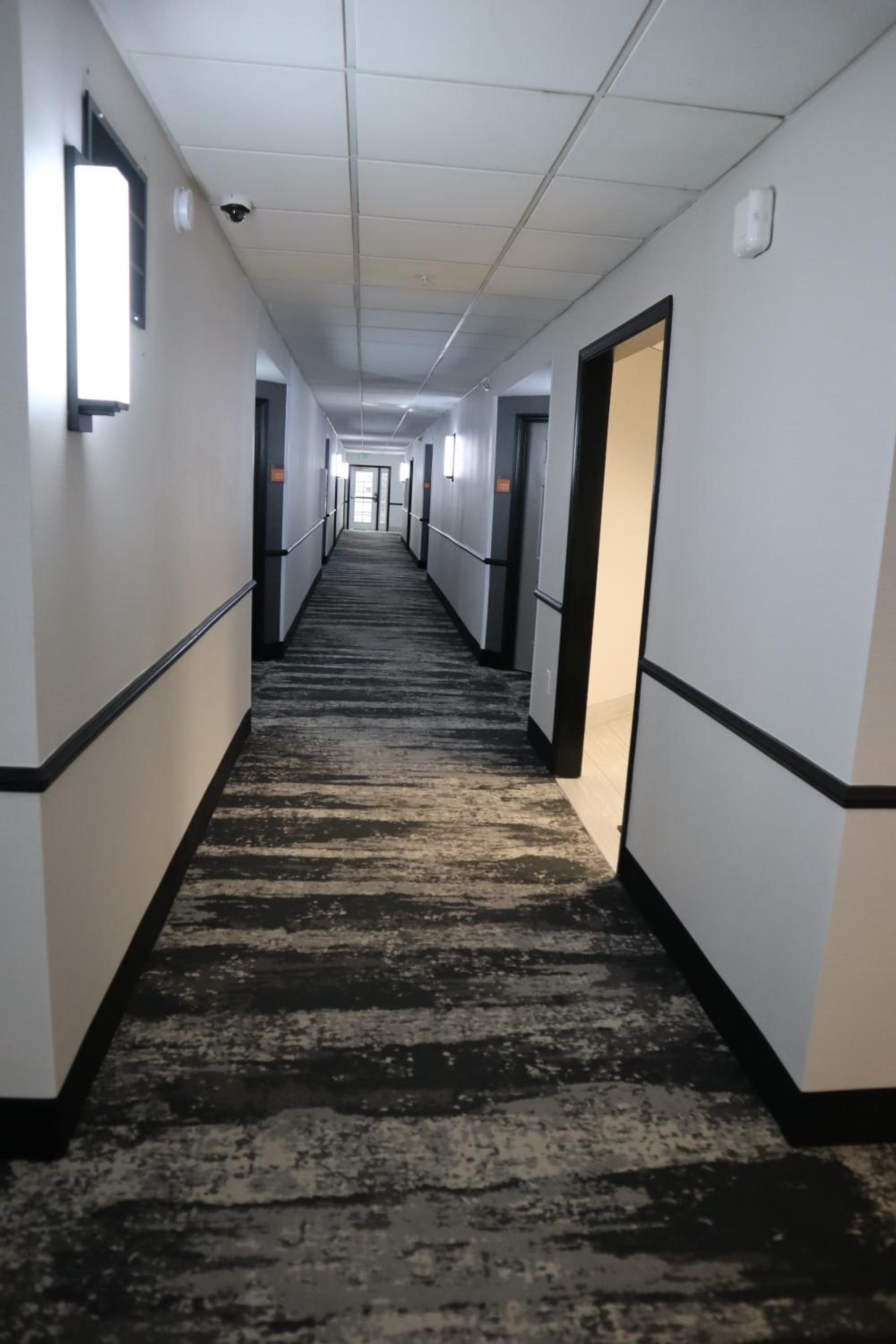 La Quinta Inn Suites by Wyndham Houston Bush IAH South - Property Image 21