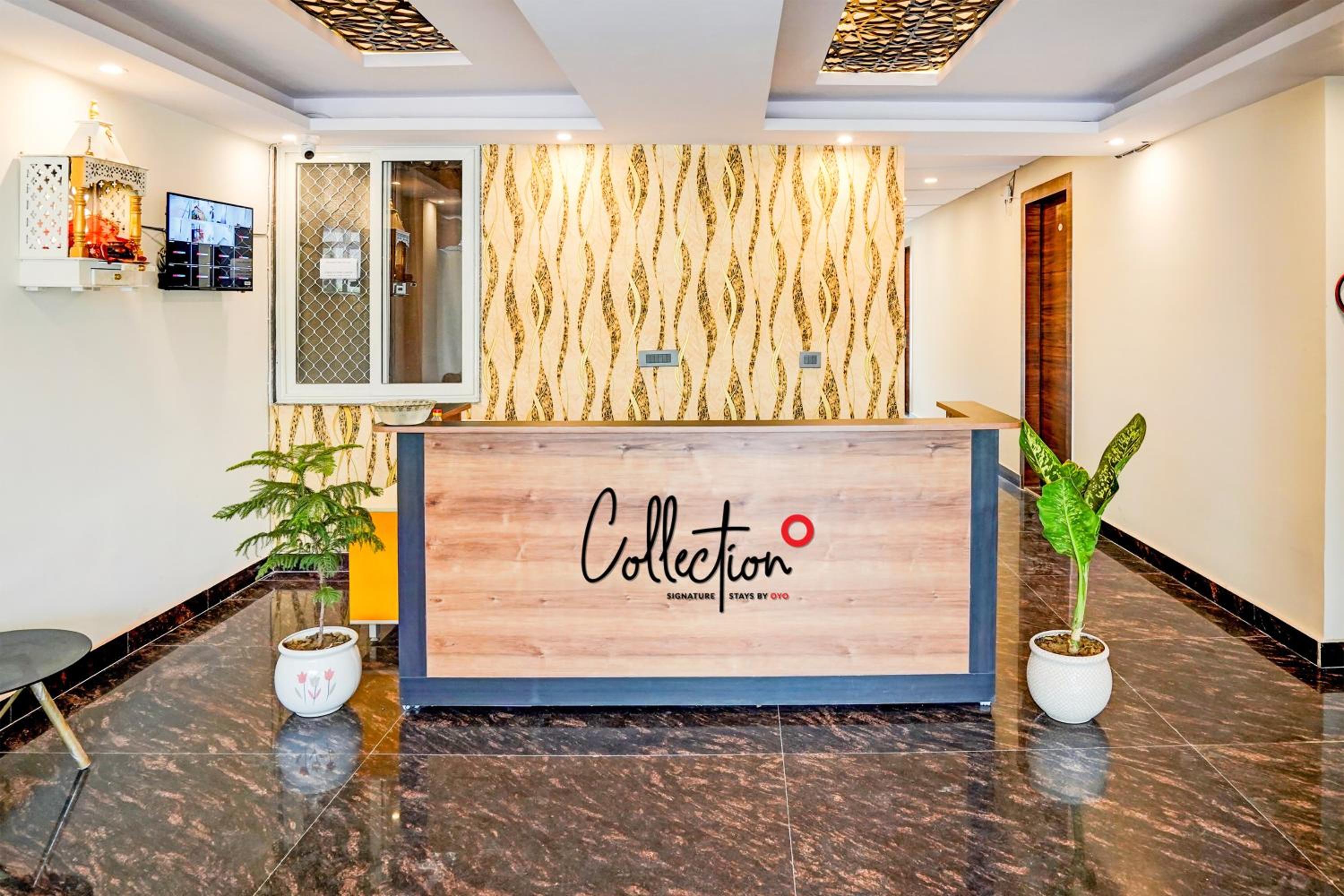 Lobby & Reception
