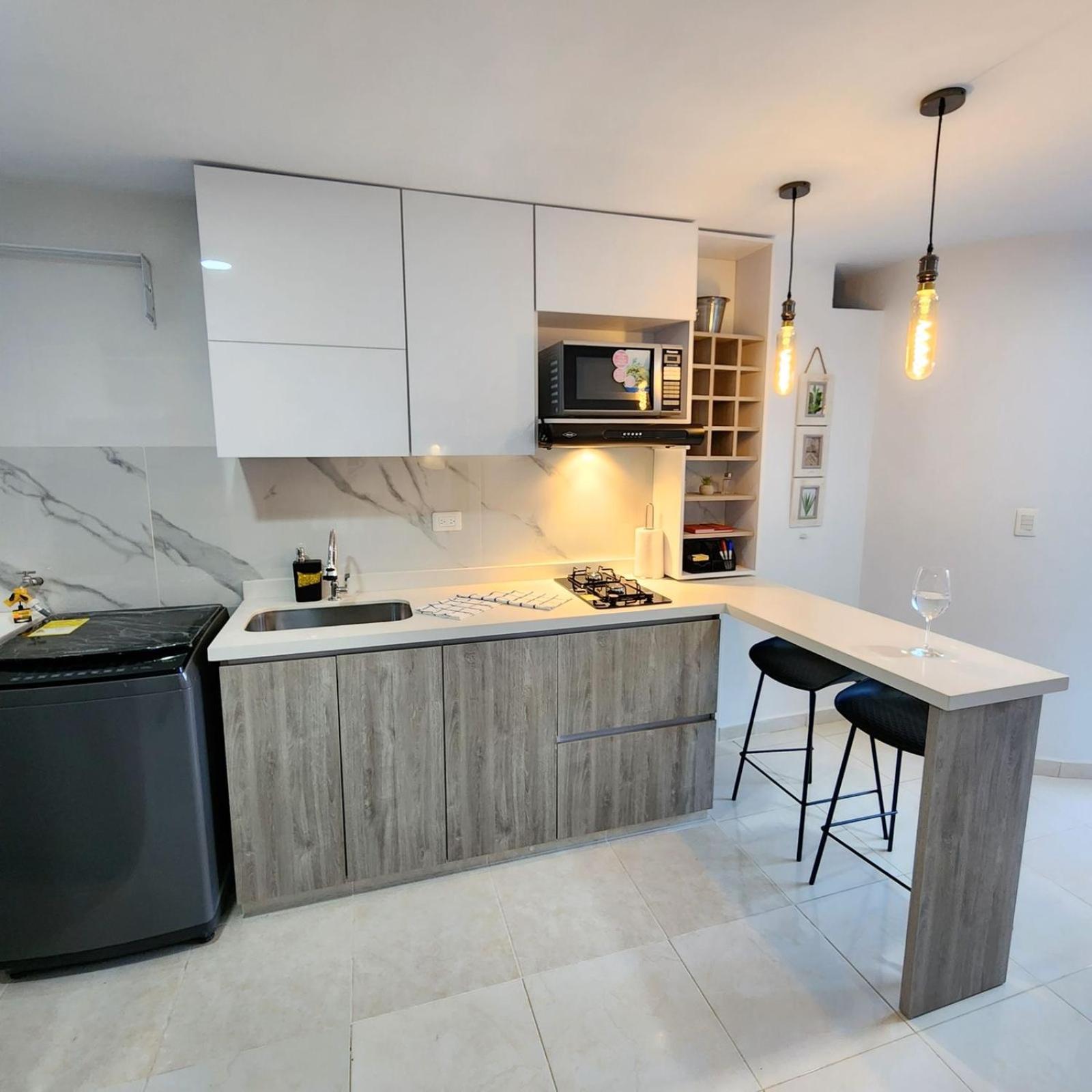 apartaestudio de lujo en excelente sector con aire acondicionado