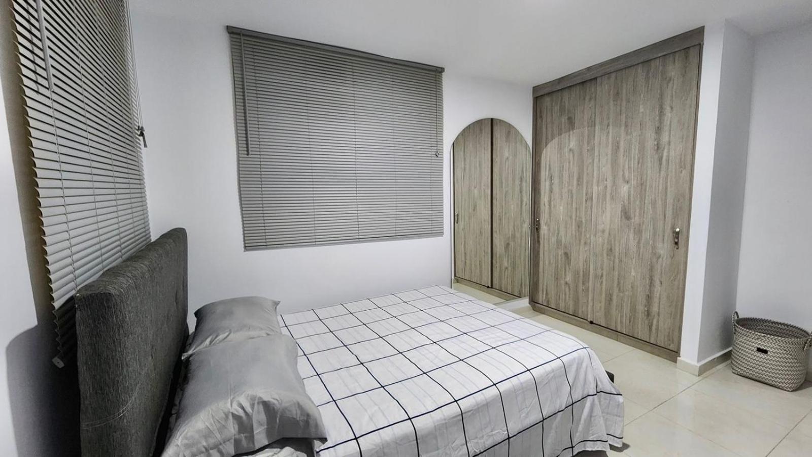 apartaestudio de lujo en excelente sector con aire acondicionado
