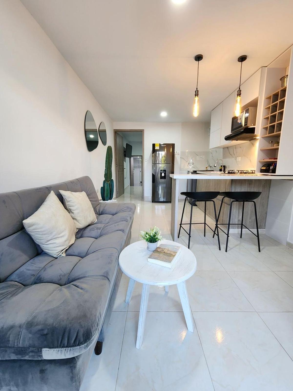 apartaestudio de lujo en excelente sector con aire acondicionado