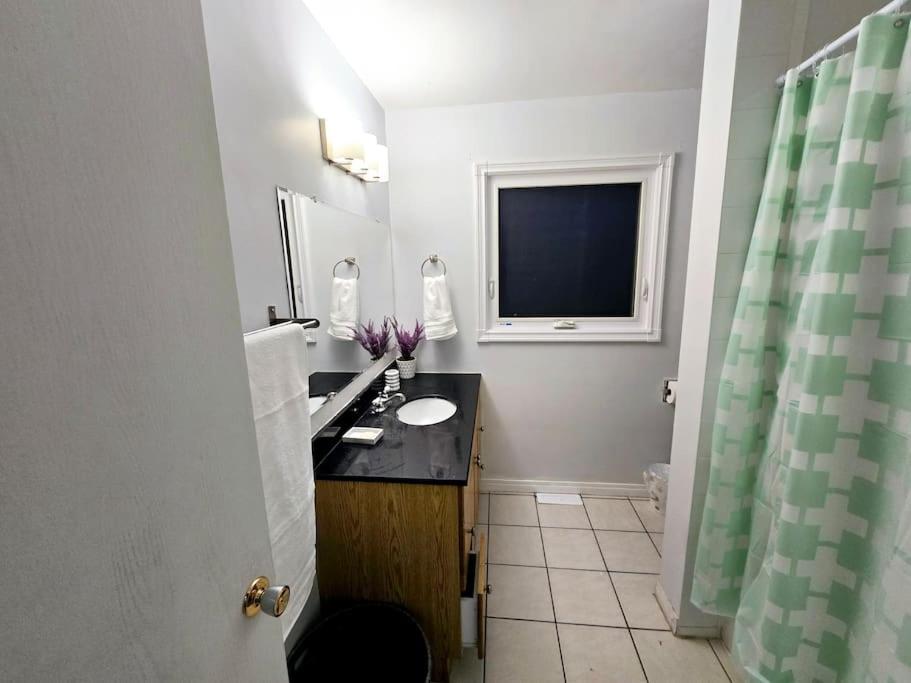 3 Bedroom Home away from Home