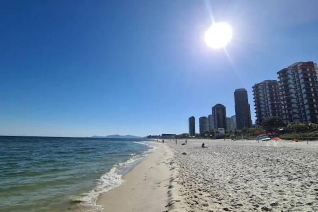 Beachfront Condo Large Apartament