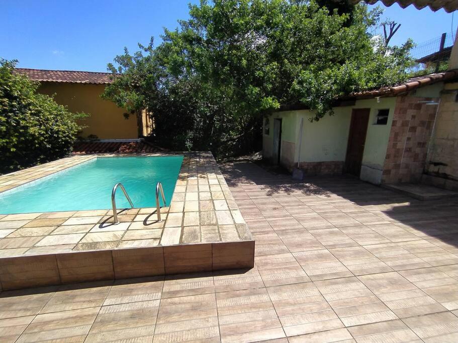 Casa espaçosa com Piscina e Churrasqueira em Penedo