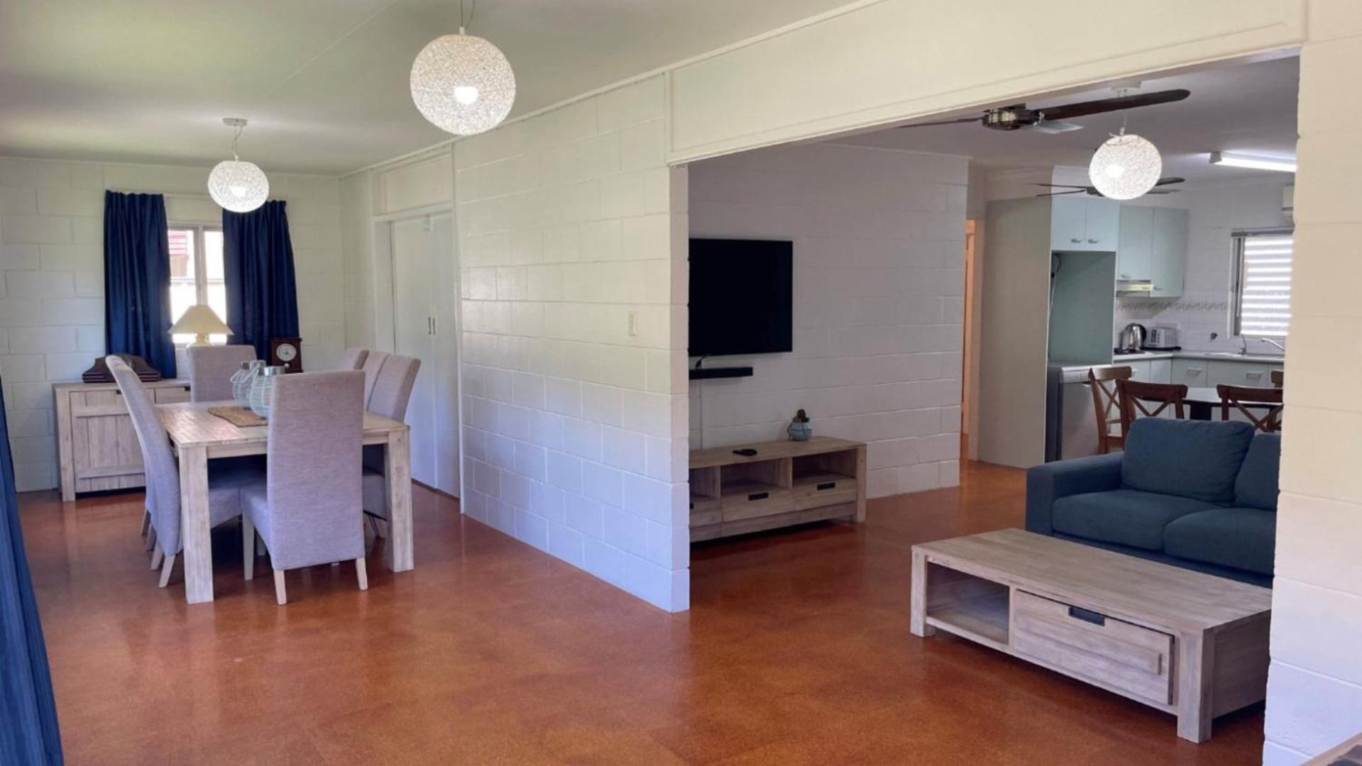 Pet Friendly home walking distance to Surf Beach - North St, Woorim