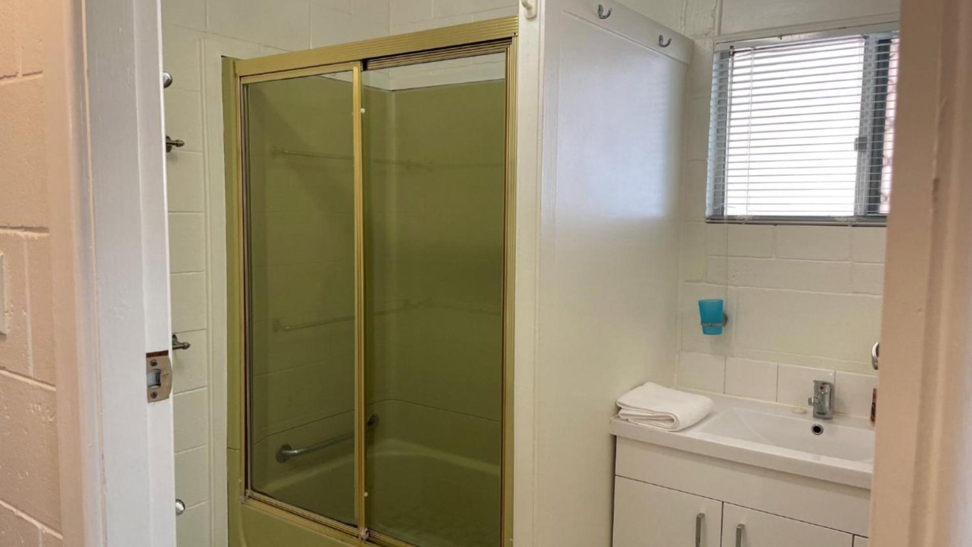 Pet Friendly home walking distance to Surf Beach - North St, Woorim