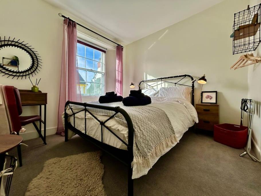 Compass Cottage