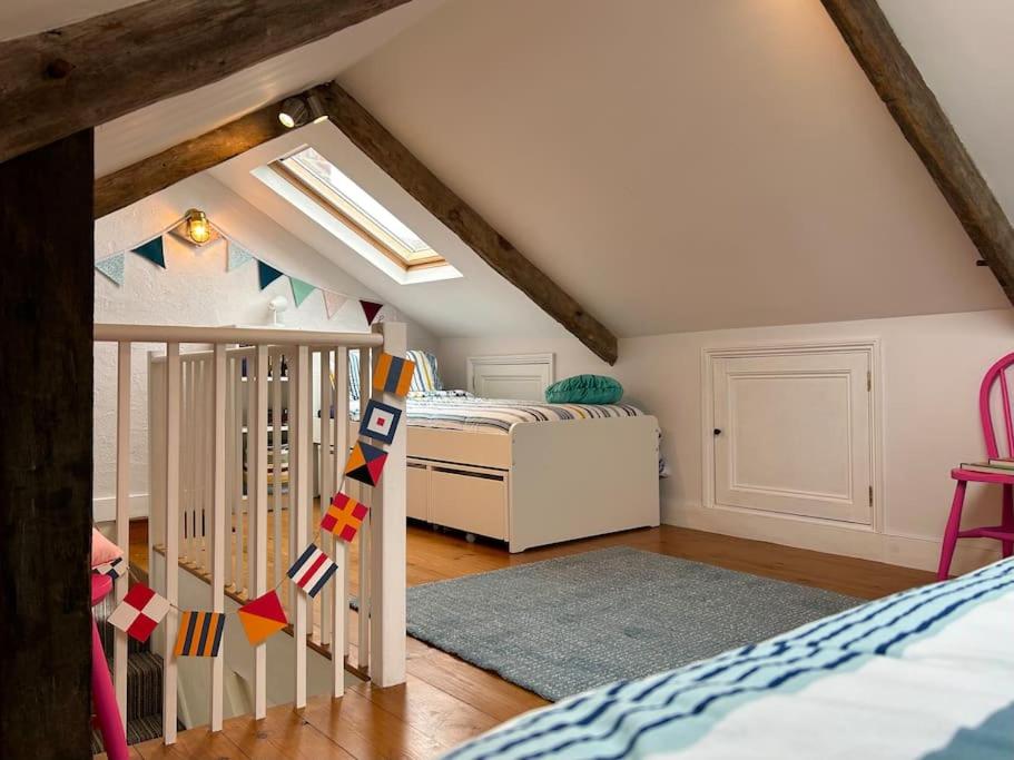 Compass Cottage