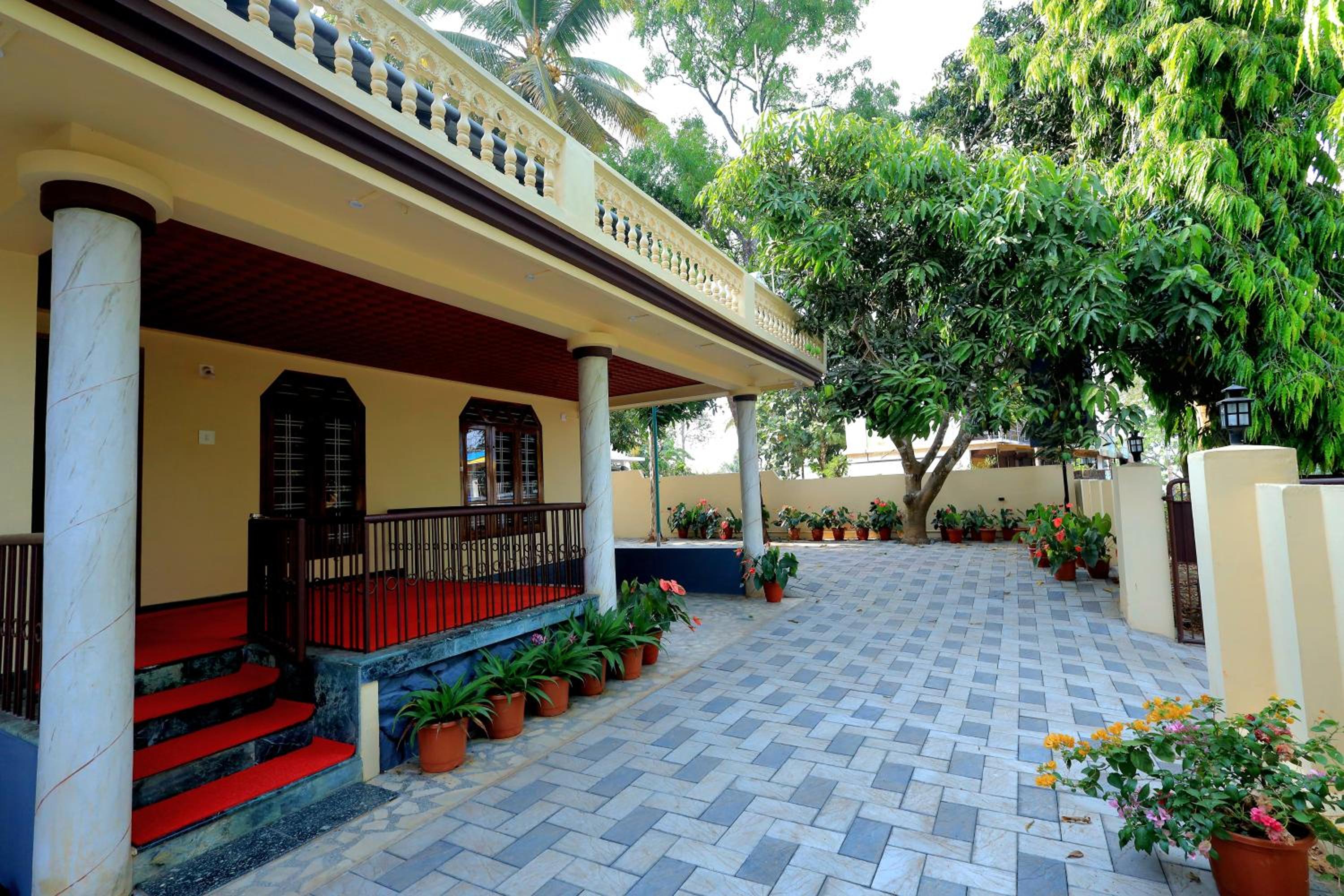 Little Heaven Serviced Villa view 2