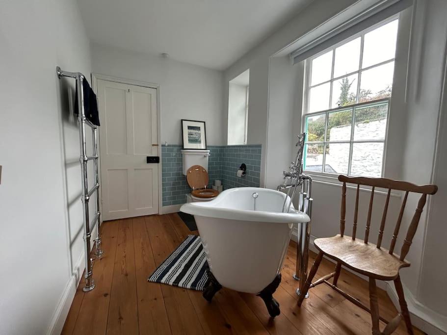 Compass Cottage
