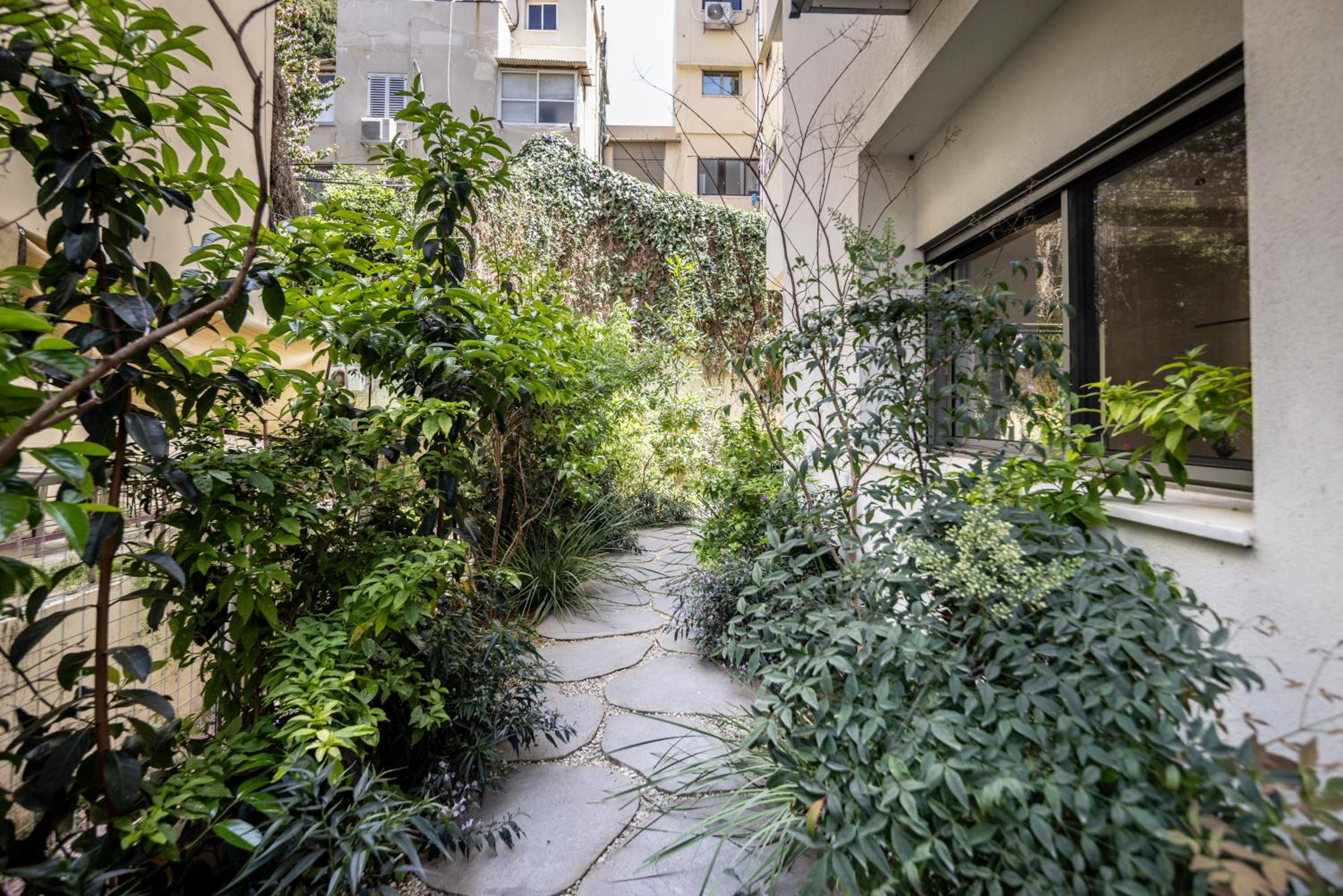 Heart of Tel Aviv Garden Oasis by Sea N' Rent view 2