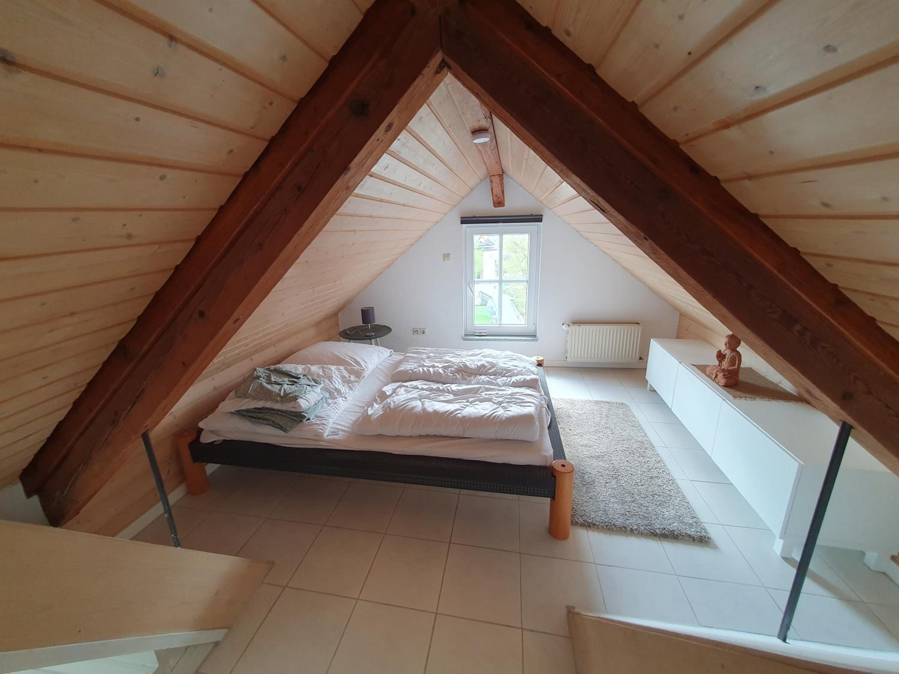 Zentrale Dachwohnung in SHA