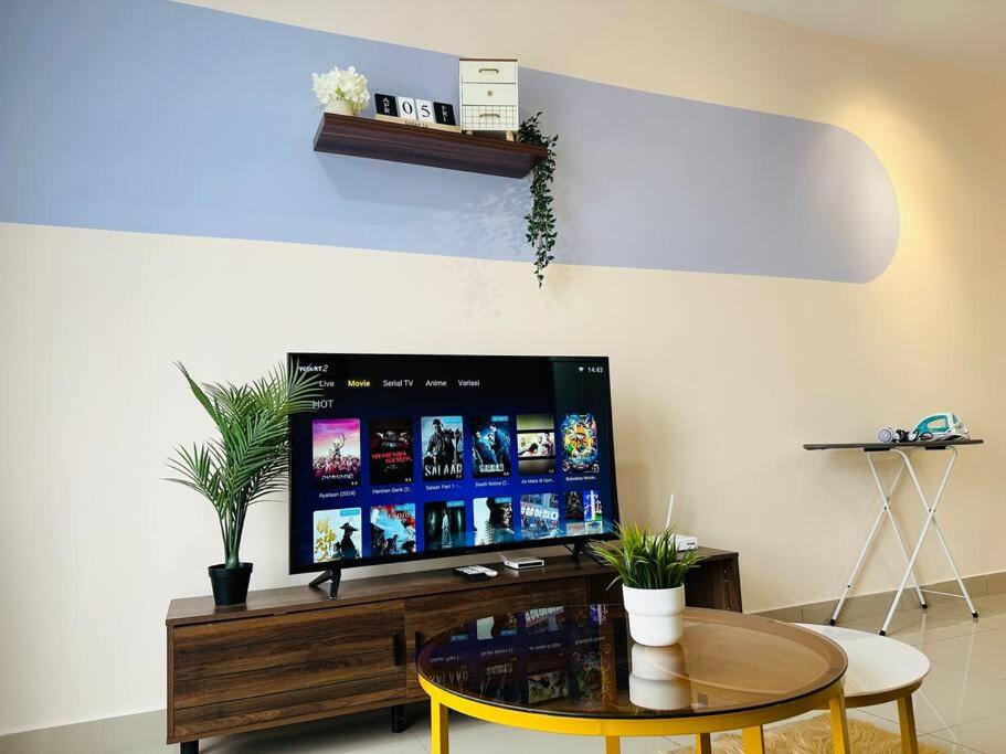 MVC30#Family Suite 8pax 3 Rooms Sunway Velocity Mall Cheras IKEA Mytown Short Walk to MRT & LRT Maluri