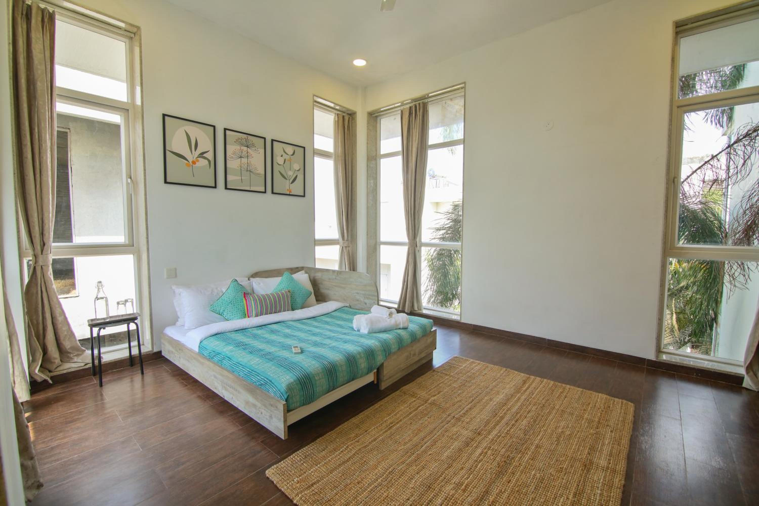 Cobblestone Path Villa view 4