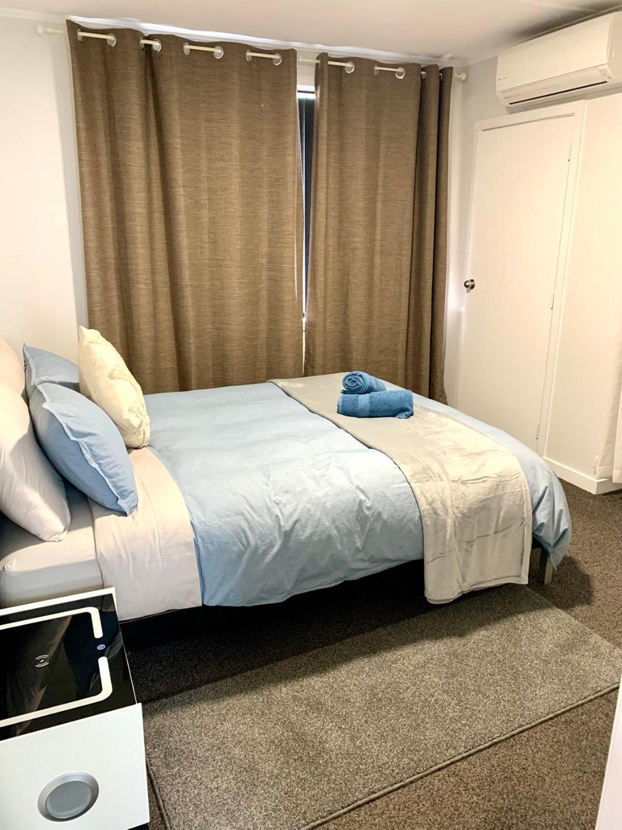 Comfy & Sunny home in Wellington--3 Heat Pumps view 4
