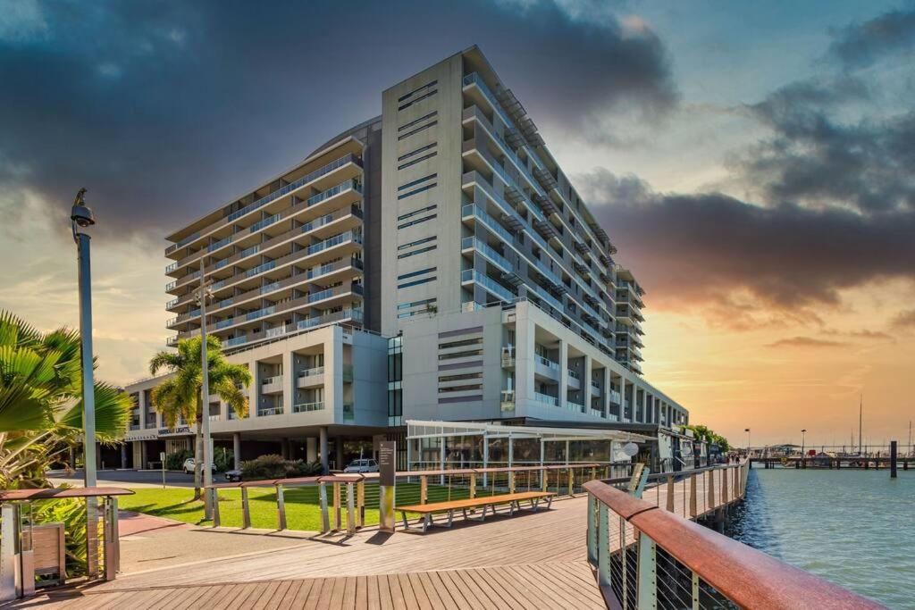 Absolute Waterfront - Enjoy Exceptional Lifestyle