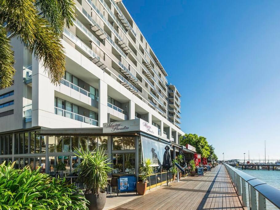 Absolute Waterfront - Enjoy Exceptional Lifestyle