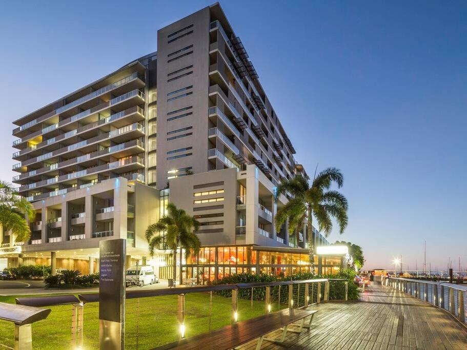 Absolute Waterfront - Enjoy Exceptional Lifestyle