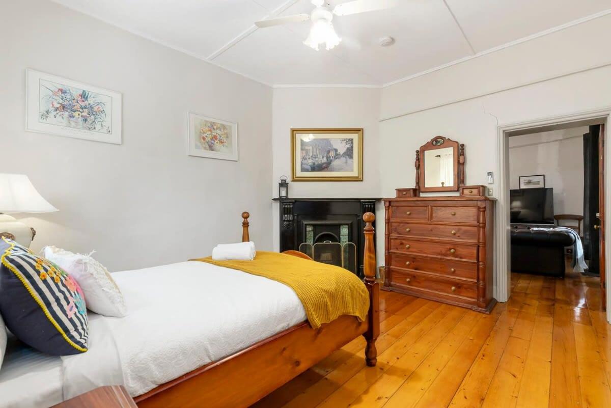 The Postmaster's Manor - Willunga Heritage Hideaway