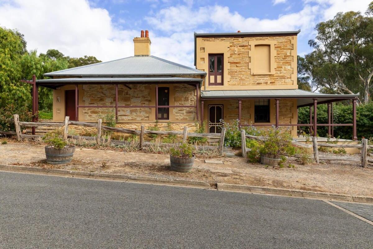 The Postmaster's Manor - Willunga Heritage Hideaway