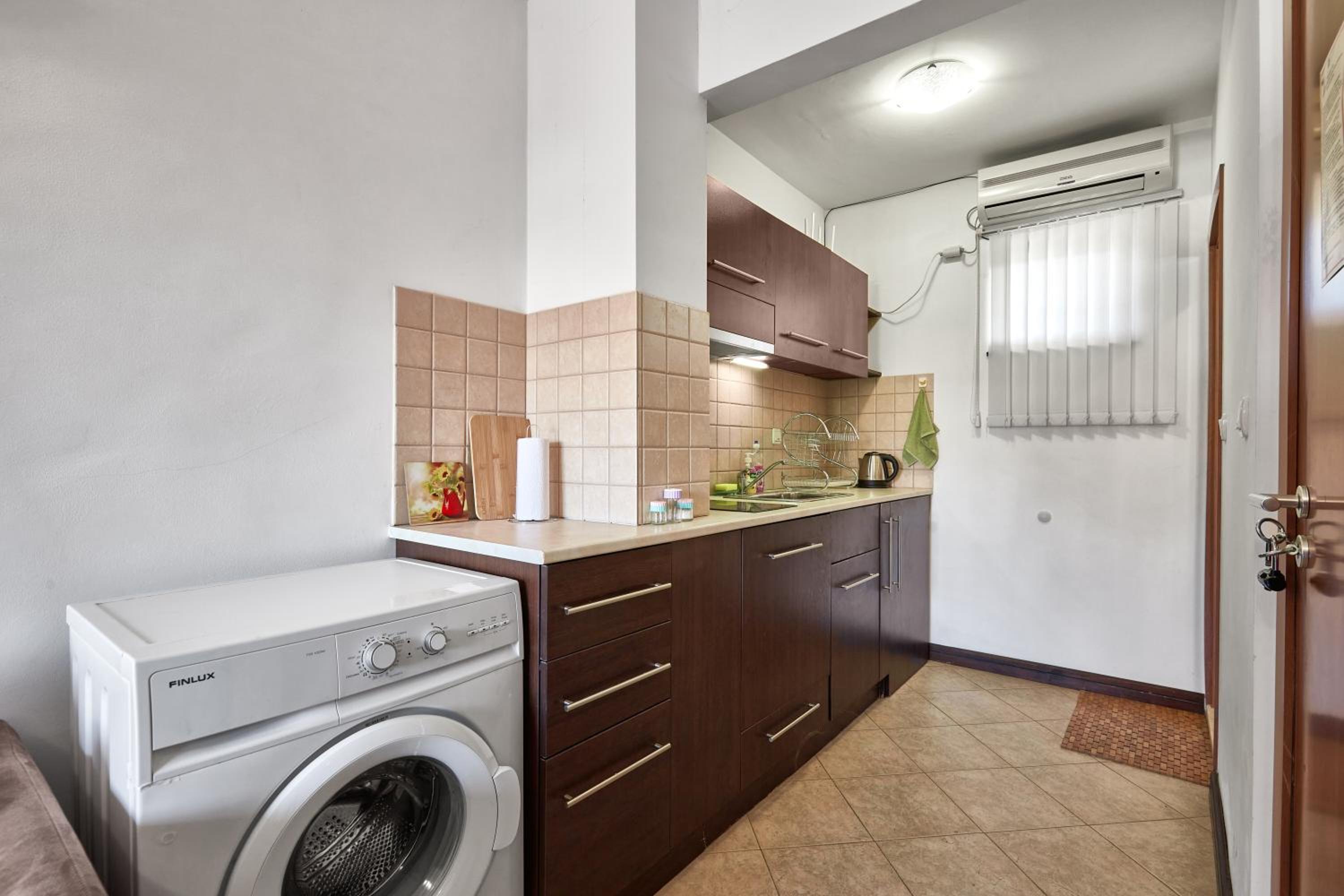 Charming 2BD Guest House in Sozopol