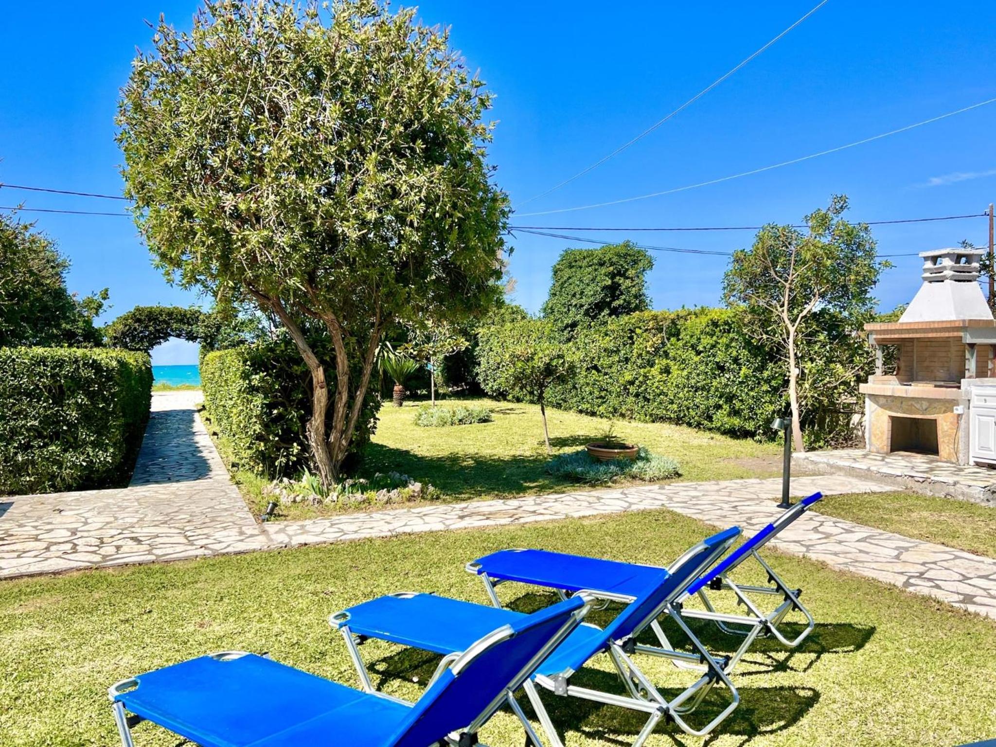Beachfront Suites GardenMare by DadoVillas