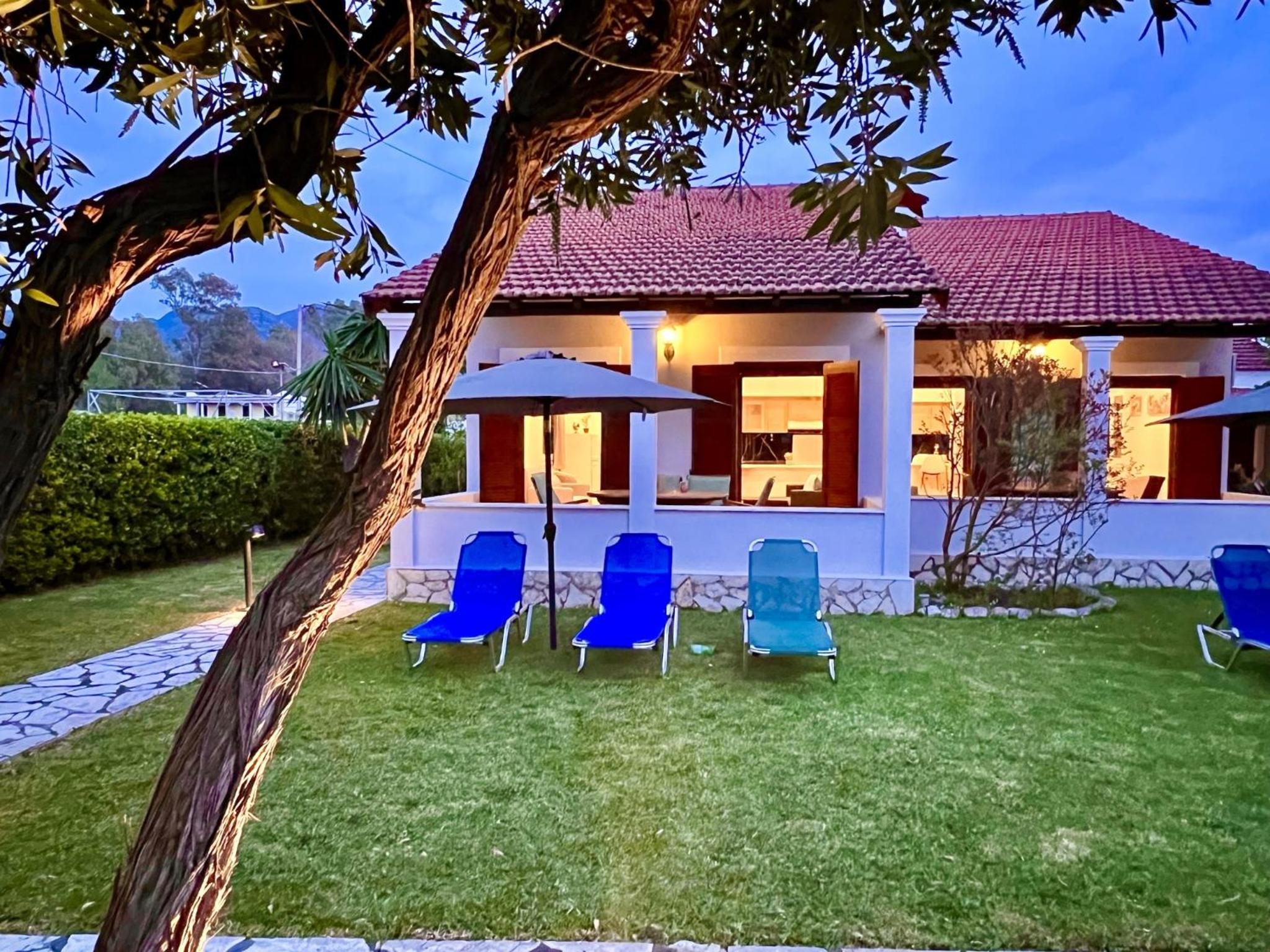 Beachfront Suites GardenMare by DadoVillas