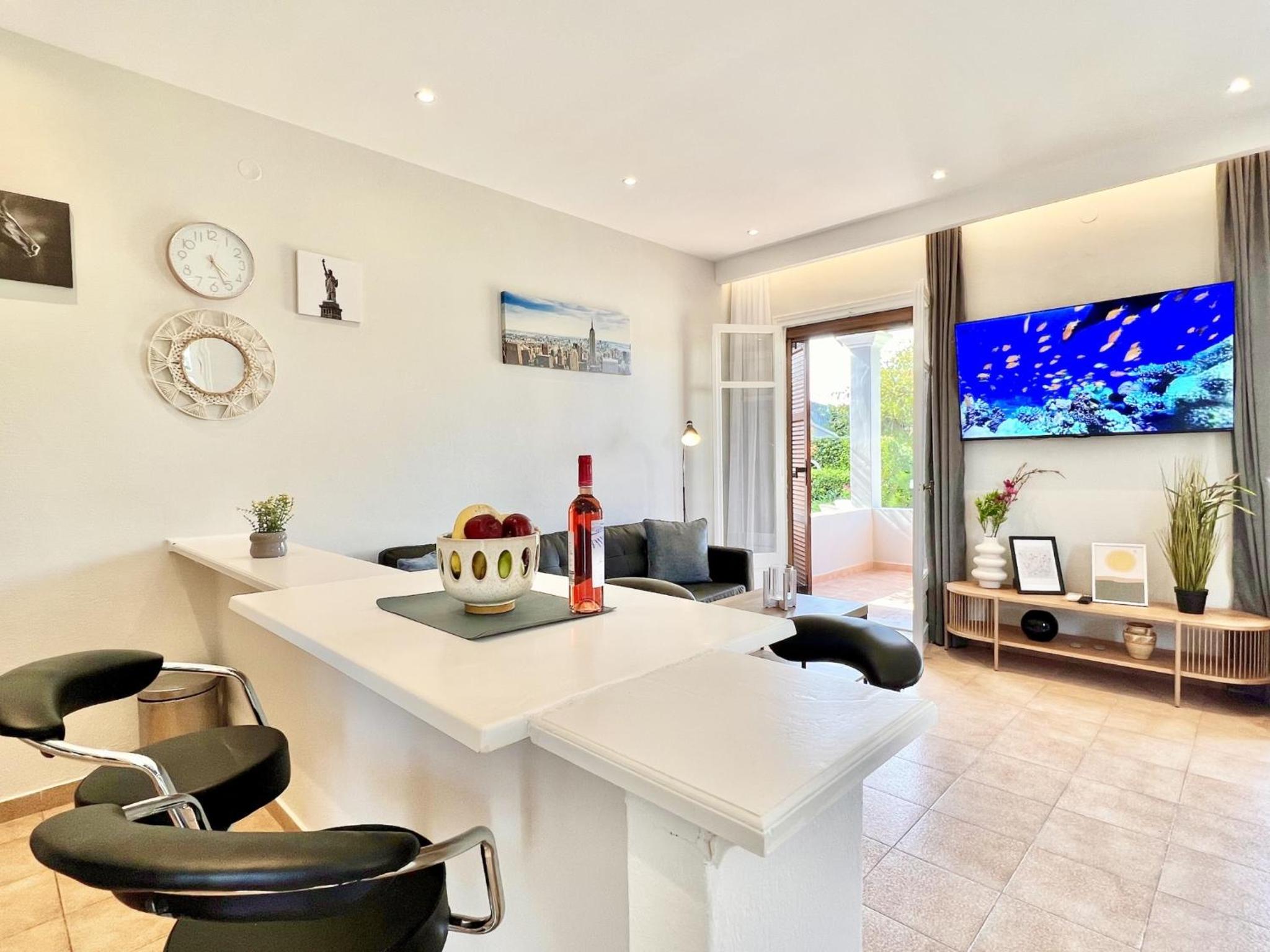 Beachfront Suites GardenMare by DadoVillas