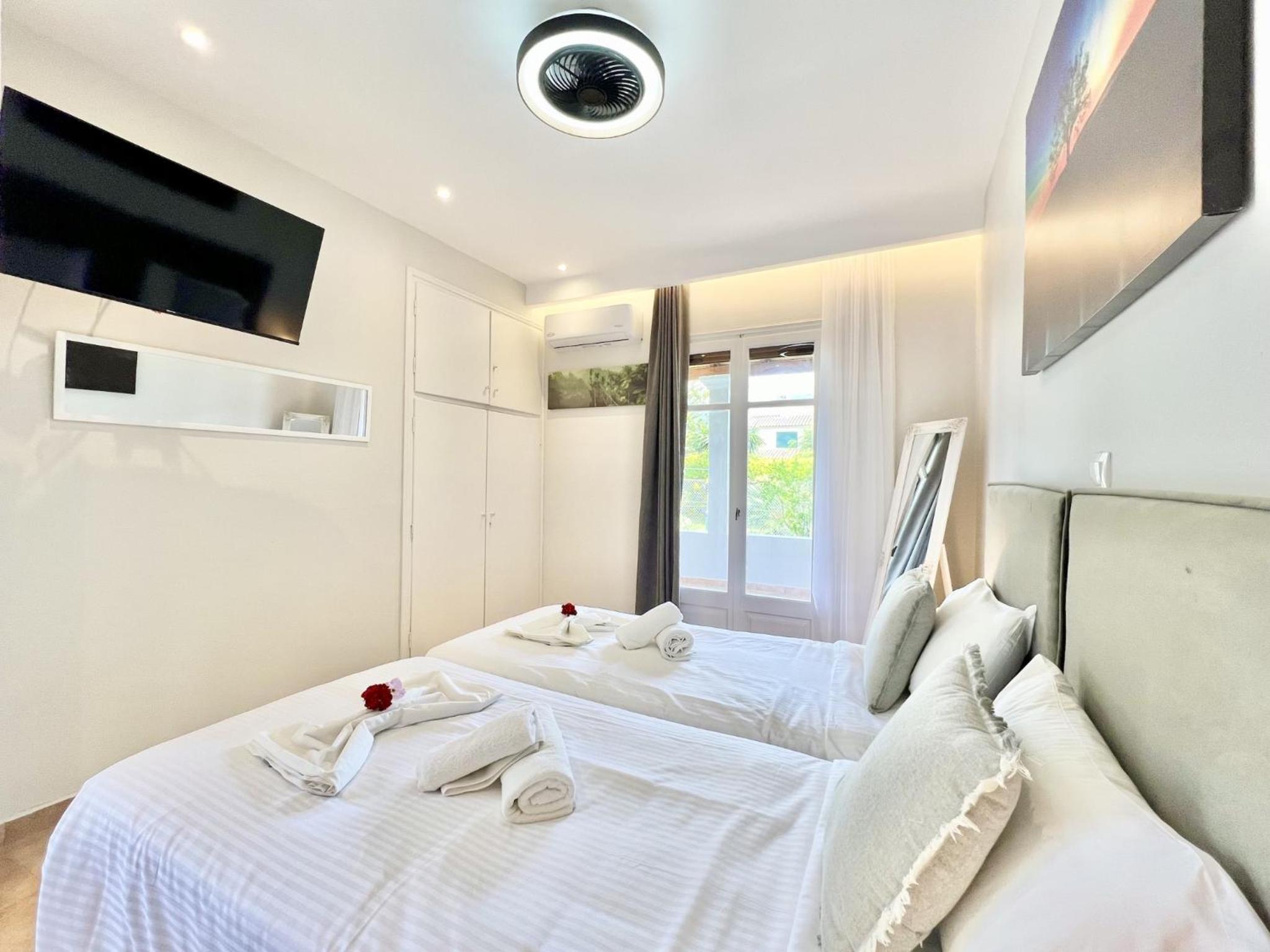 Beachfront Suites GardenMare by DadoVillas